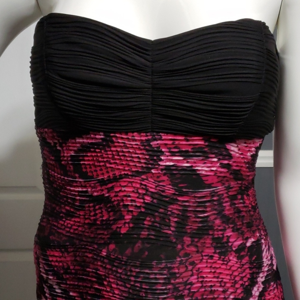 SPEECHLESS STRAPLESS DRESS - Picture 2 of 6